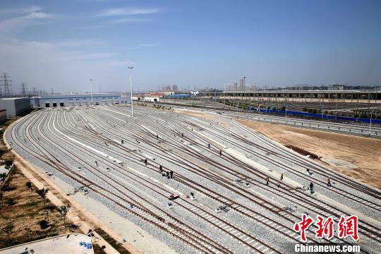 圖為俯瞰基地?！堖h(yuǎn) 攝